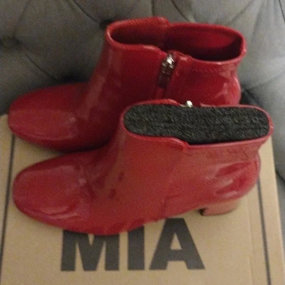 MIA Carla Red Ankle Boot Size 8.5 NWT - Picture 4 of 4